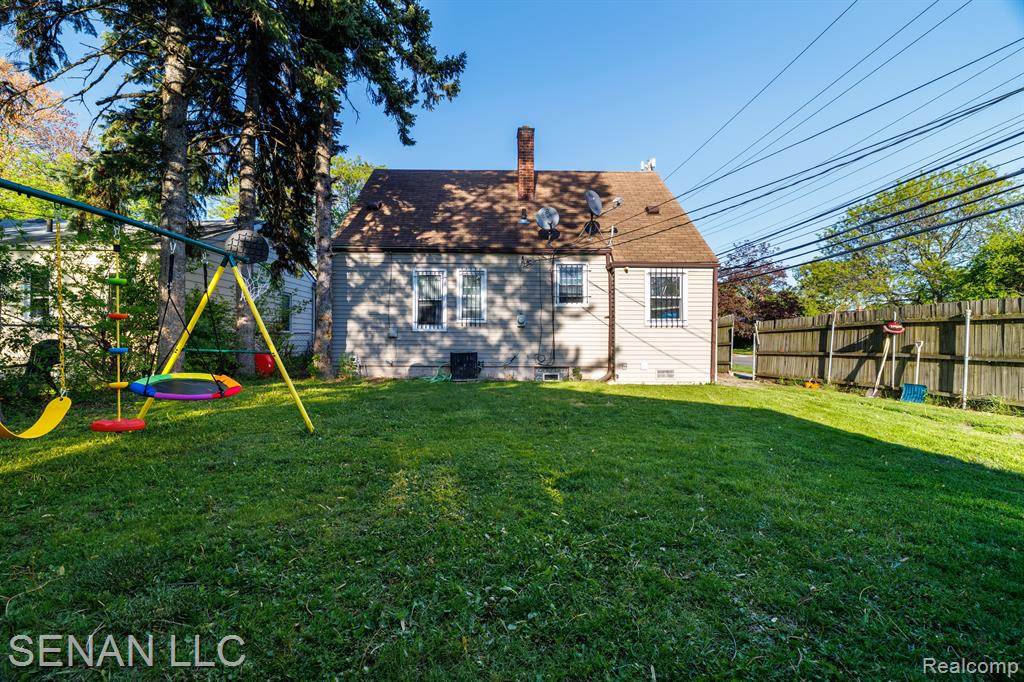 6001 WARWICK Street, Detroit, MI 48228 — Photo 8