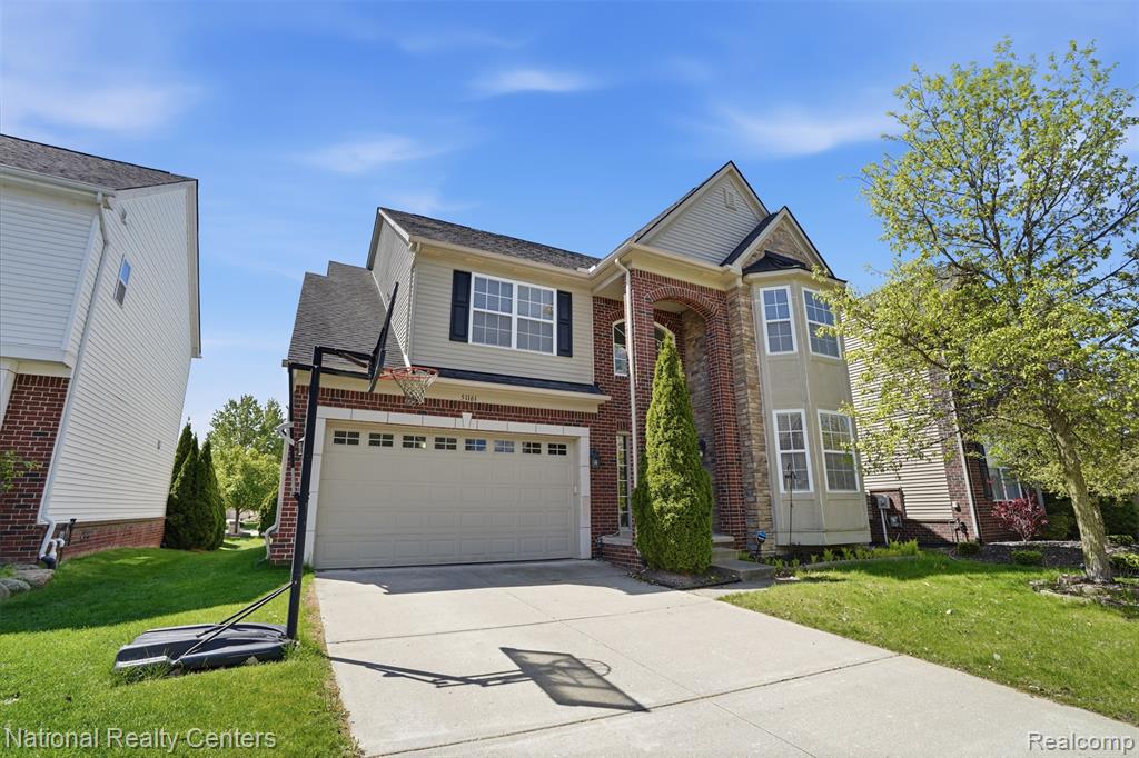 51161 Hallfield Street, Novi, MI — Photo 2