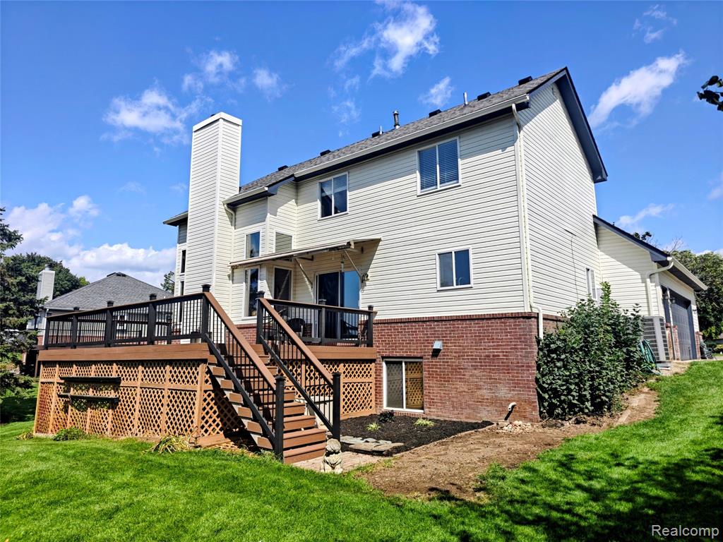 221 Maplewood Drive, 28, Clarkston, MI 48348 — Photo 4