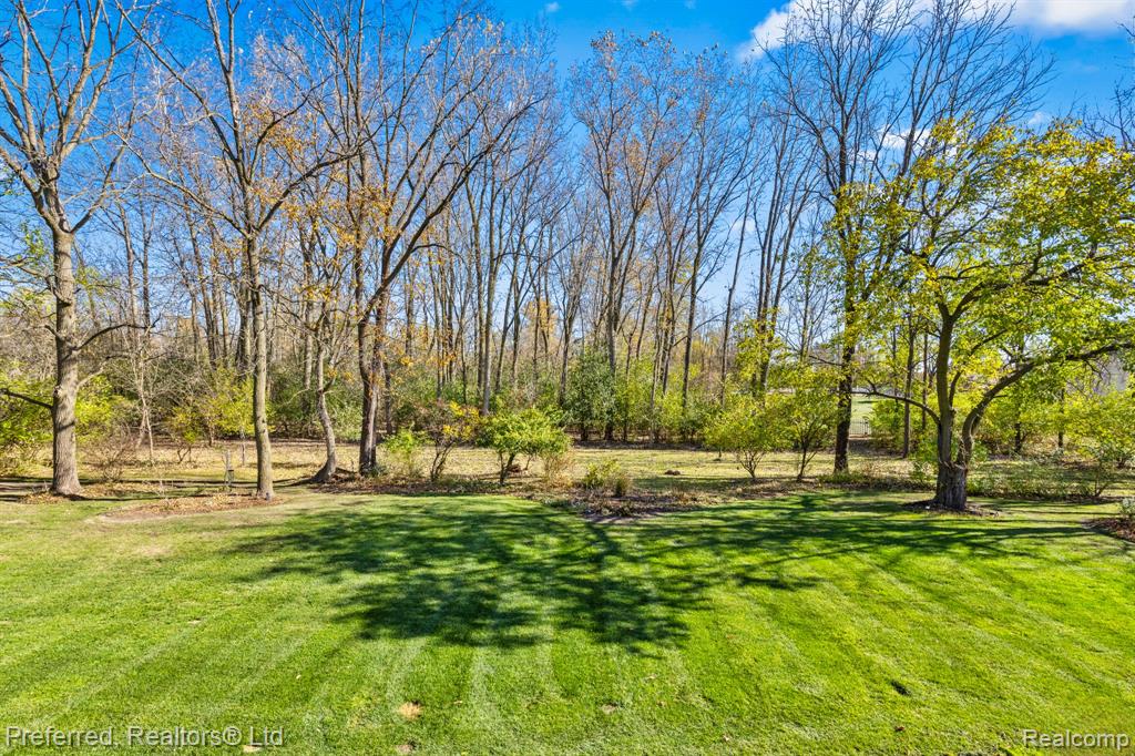 50045 Heron Court, Canton, MI 48187 — Photo 55