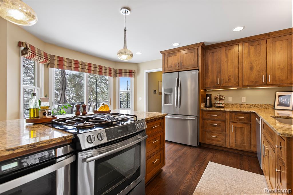 7997 BROOKWOOD Drive, Clarkston, MI 48348 — Photo 12