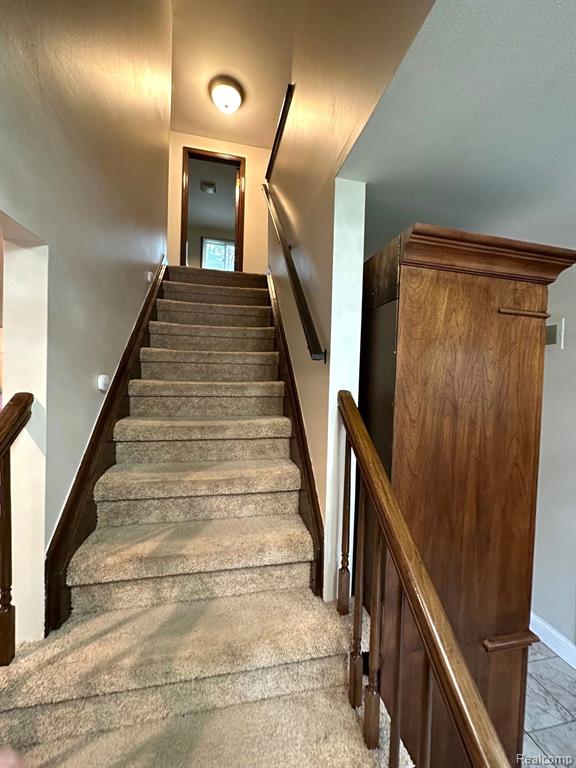 5601 ASTER Drive, Troy, MI 48085 — Photo 11