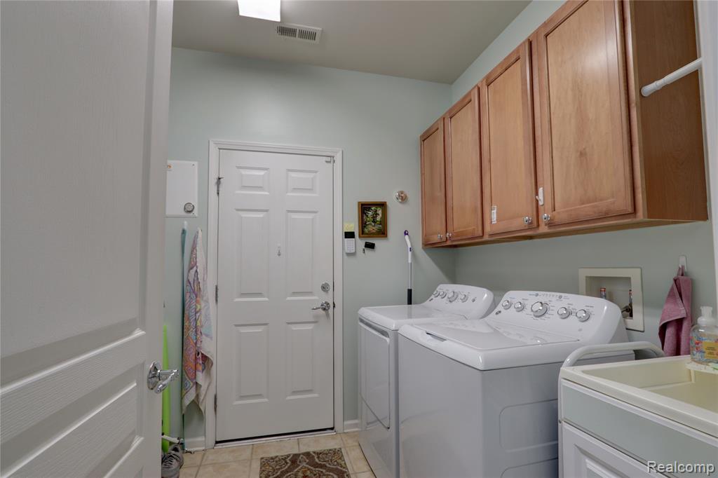26489 Higgins Way, Flat Rock, MI 48134 — Photo 33
