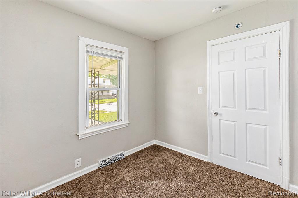8427 Timken Avenue, Warren, MI 48089 — Photo 6