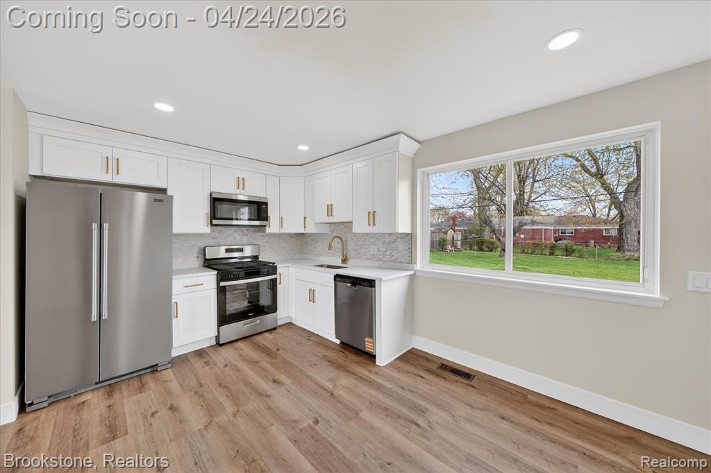 30428 Iroquois Drive, Warren, MI 48088 — Photo 15