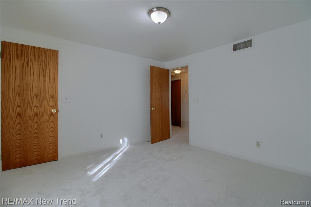 44420 Wright Way, Novi, MI — Photo 29