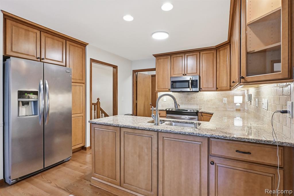 4535 4535 Golf View Dr Drive, 97, Brighton, MI 48116 — Photo 8