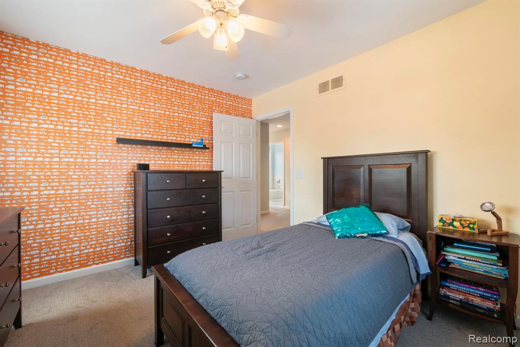 551 Auburn, Plymouth, MI 48170 — Photo 36