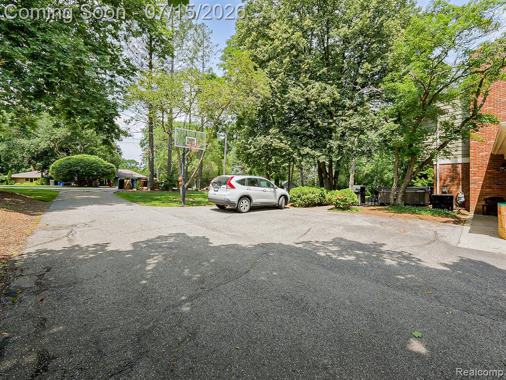 6730 Meadowlake Road, Bloomfield Hills, MI 48301 — Photo 48