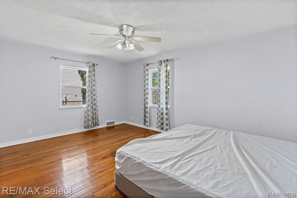 3441 Hawthorne Drive, Flint, MI 48503 — Photo 30