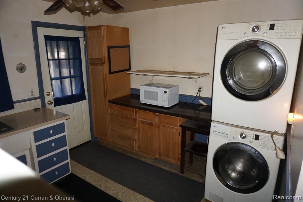 4452 EDGEWOOD Street, Dearborn Heights, MI 48125 — Photo 14