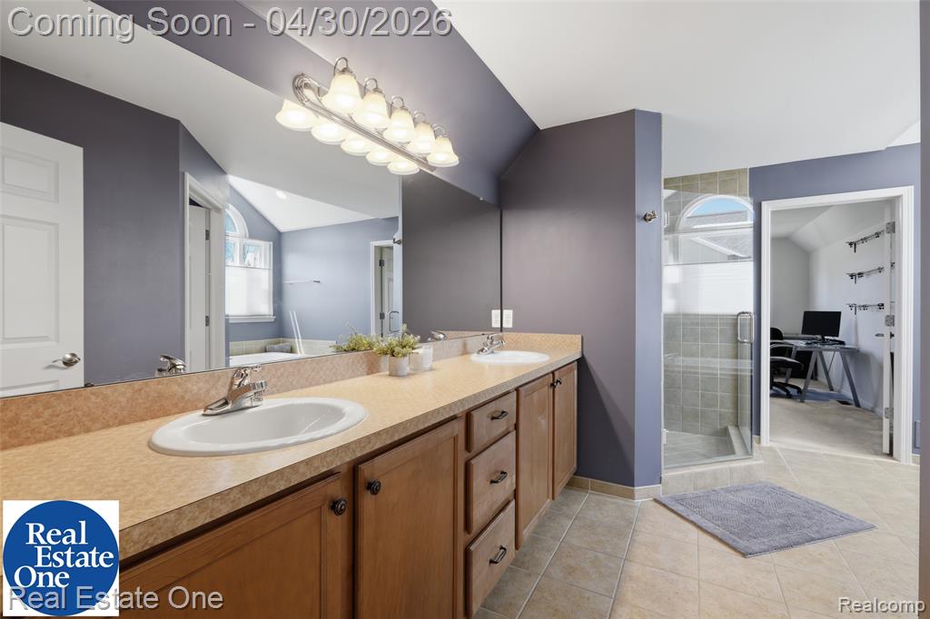 143 Blackberry Drive, White Lake, MI — Photo 29