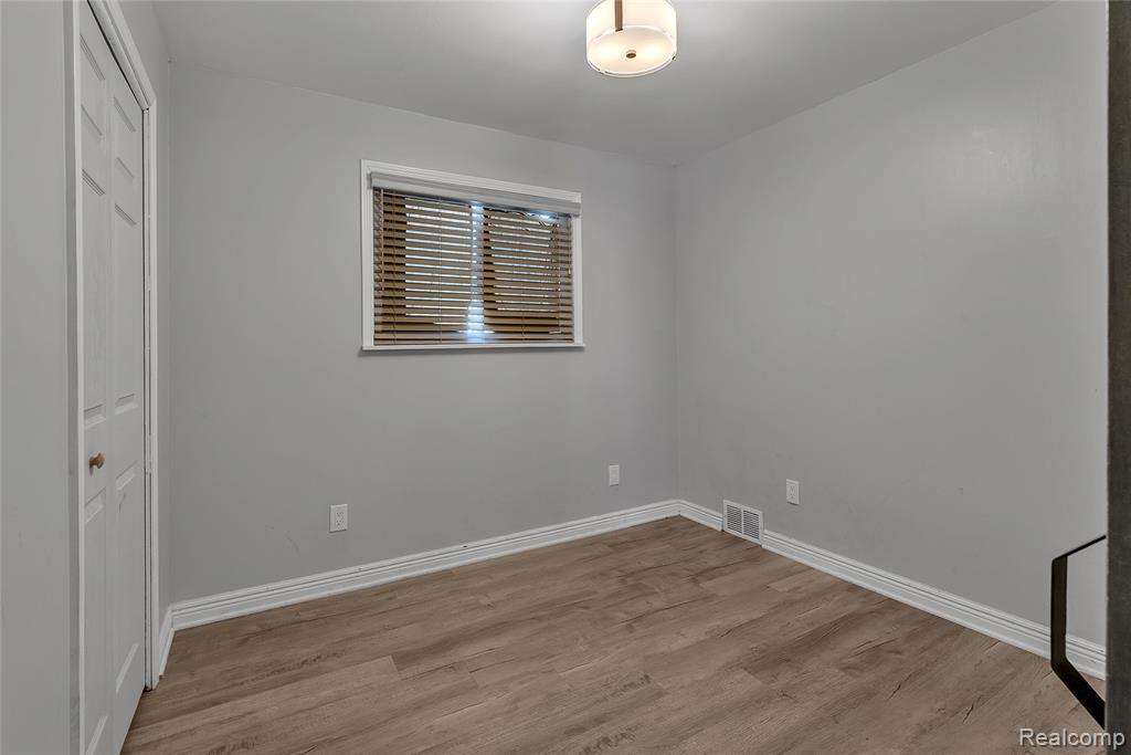 4517 Culver Street, Dearborn Heights, MI 48125 — Photo 19