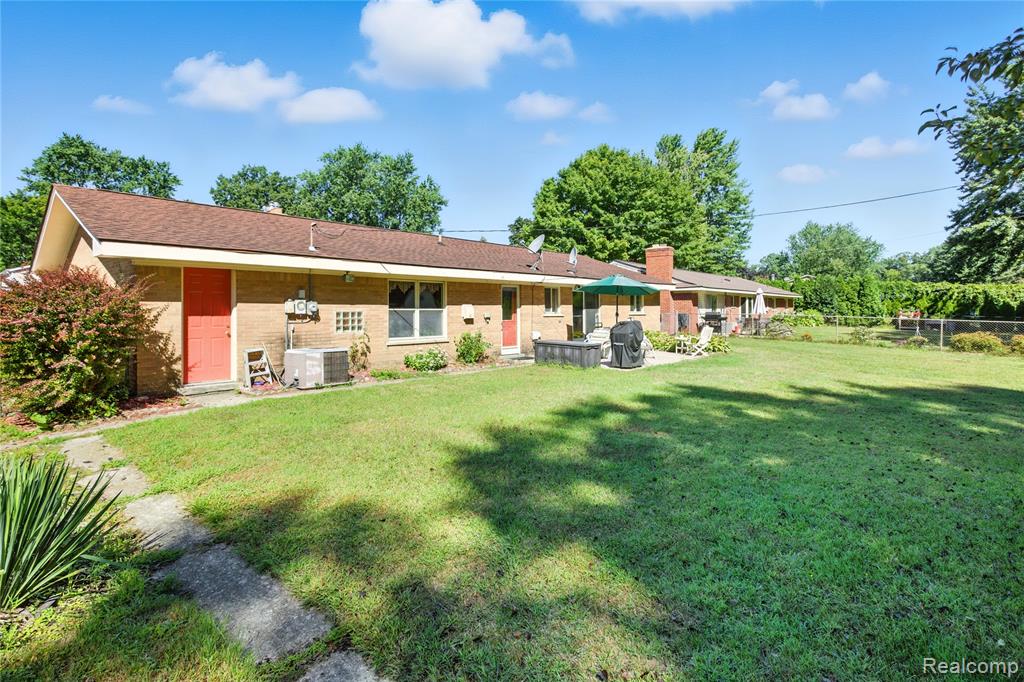 51088 Fairlane Drive, Shelby Twp, MI 48316 — Photo 7