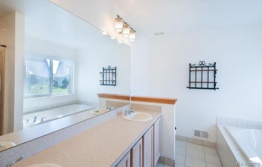 7354 Madeline Court, Ypsilanti, MI 48197 — Photo 8