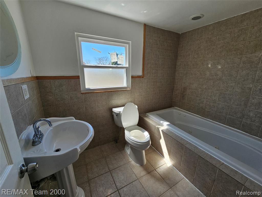 5215 CURTIS Street, Dearborn, MI 48126 — Photo 18