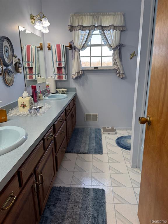 7188 Reid Road, Swartz Creek, MI 48473 — Photo 19