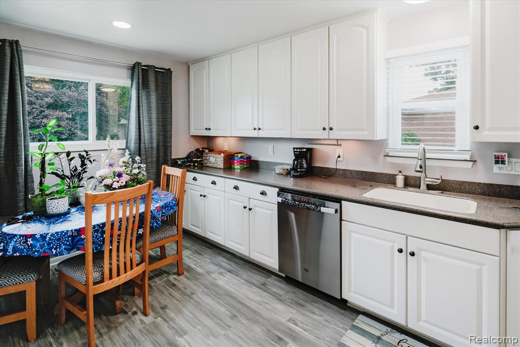 4314 Orr Avenue, Warren, MI 48091 — Photo 9