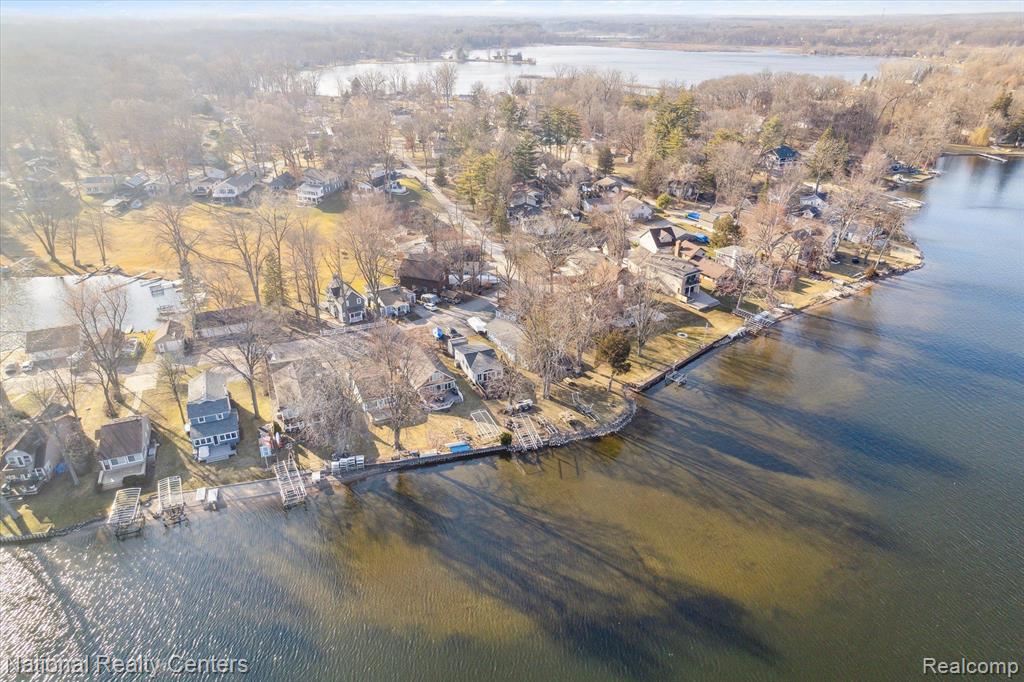 4807 DOWNING Drive, Pinckney, MI 48169 — Photo 37