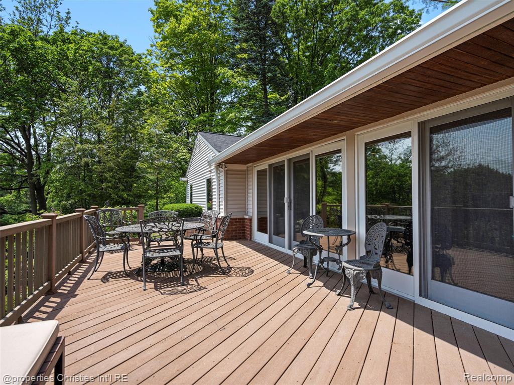 4383 Pine Tree Trail, Bloomfield Hills, MI 48302 — Photo 16