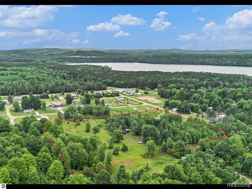 10694 Freeman Road, Mesick, MI 49668 — Photo 2