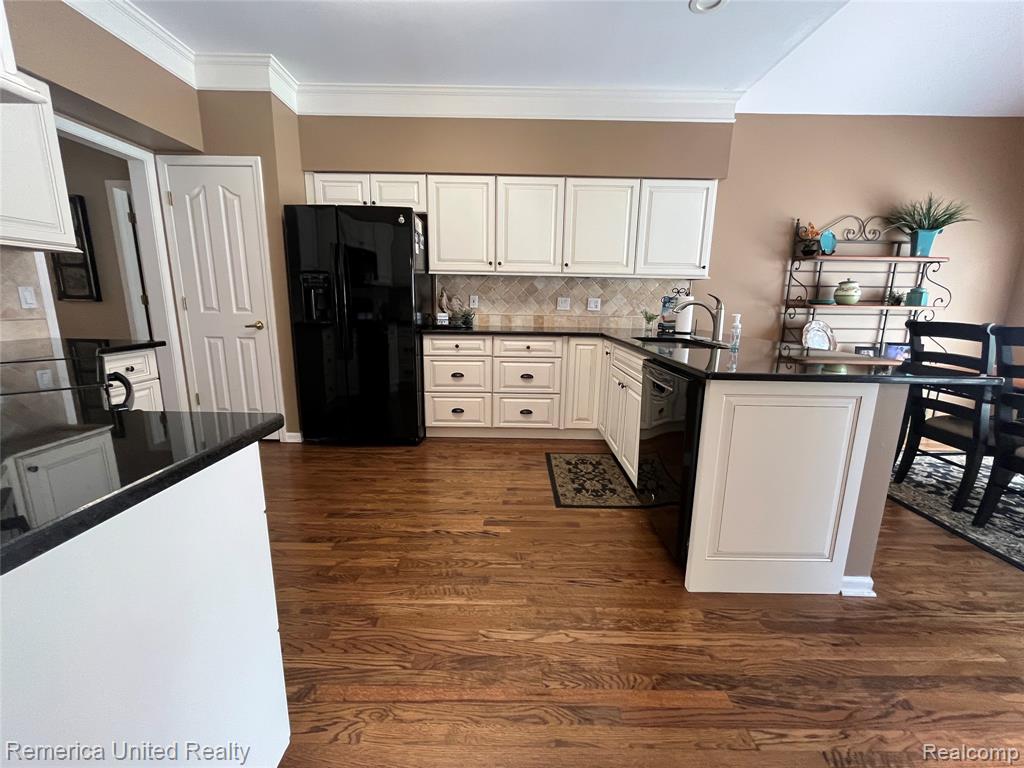 39677 MUIRFIELD Lane, Northville, MI 48168 — Photo 18