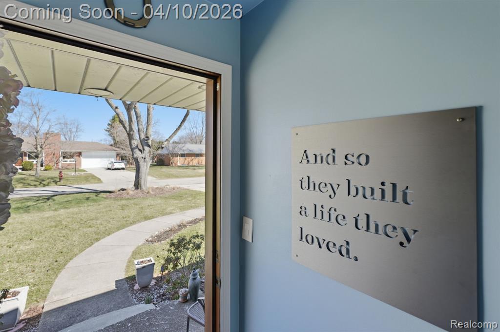 31700 Nixon Street, Beverly Hills, MI 48025 — Photo 9