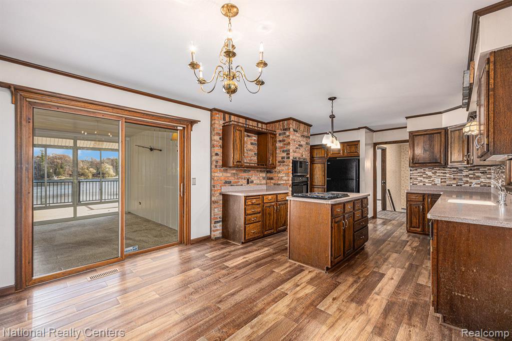 9494 Sashabaw Road, Clarkston, MI 48348 — Photo 11