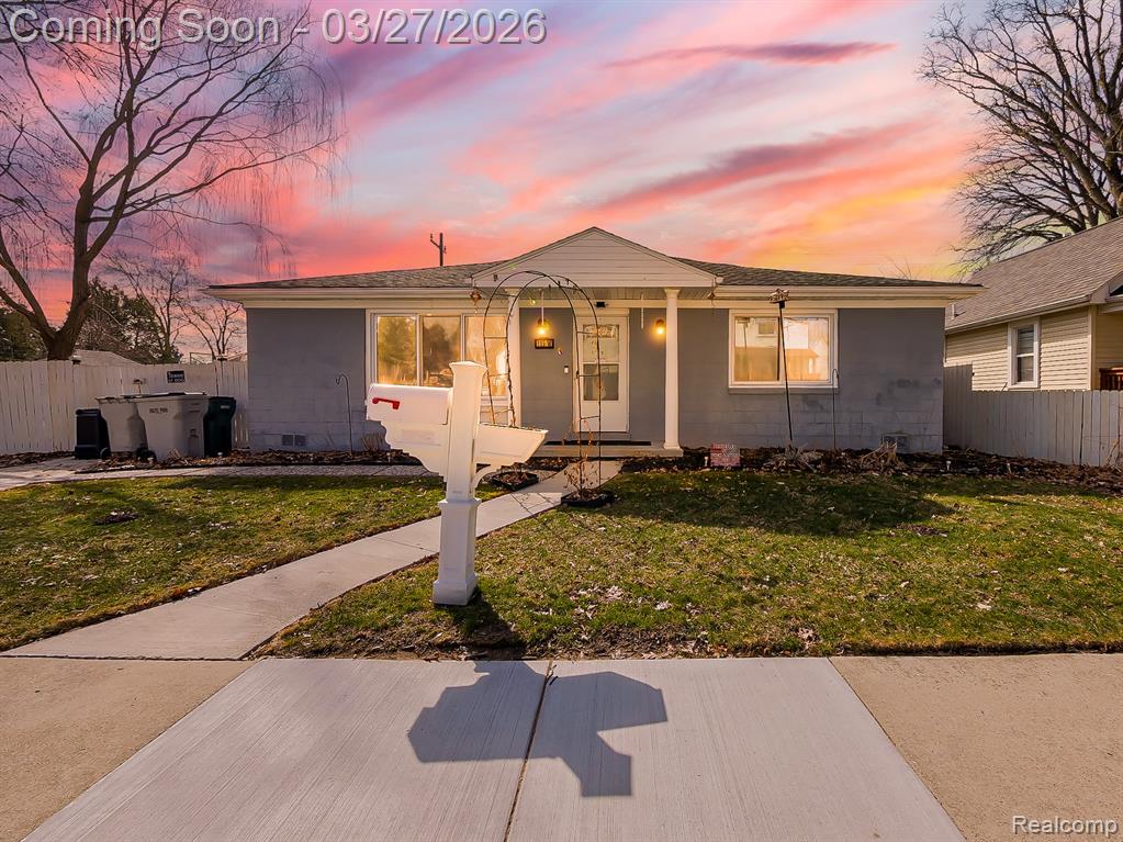 115 W Elza Avenue, Hazel Park, MI 48030 — front exterior