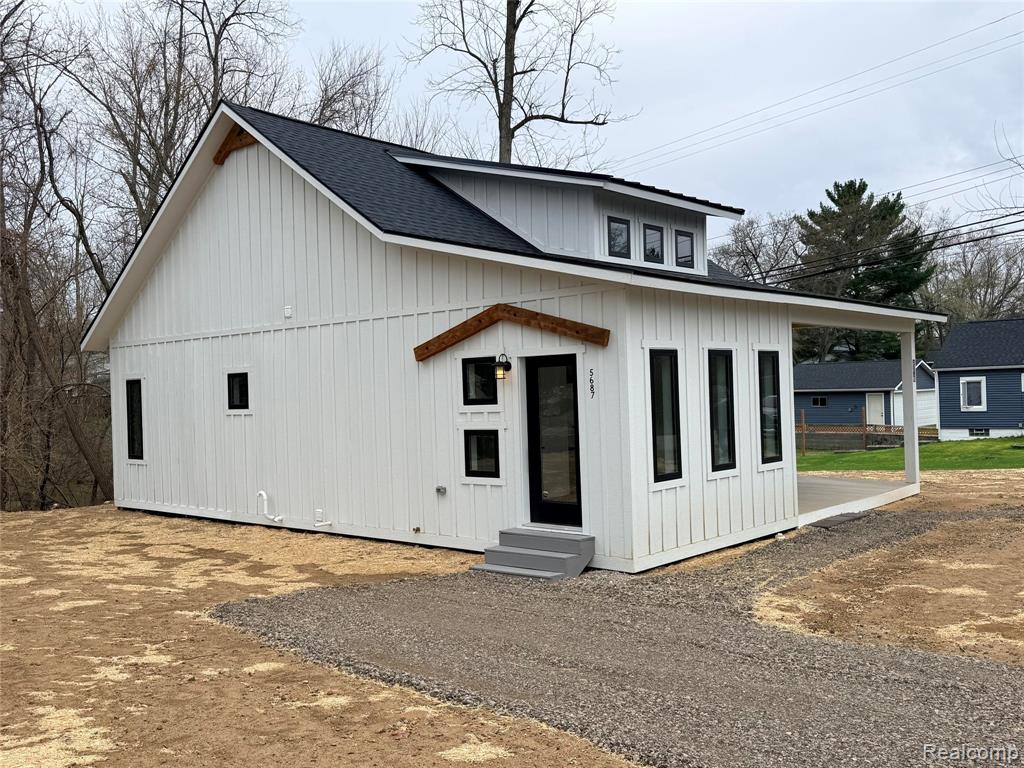 5687 Carroll Lake Road, Commerce Twp, MI 48382 — Photo 2