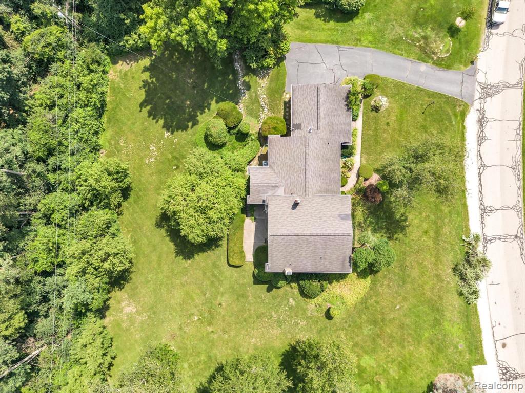 530 WHITEHALL Road, Bloomfield Hills, MI 48304 — Photo 51