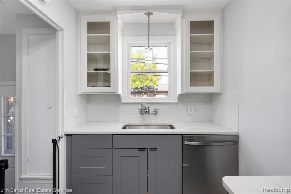 474 Madison Street, Grosse Pointe, MI 48236 — Photo 6