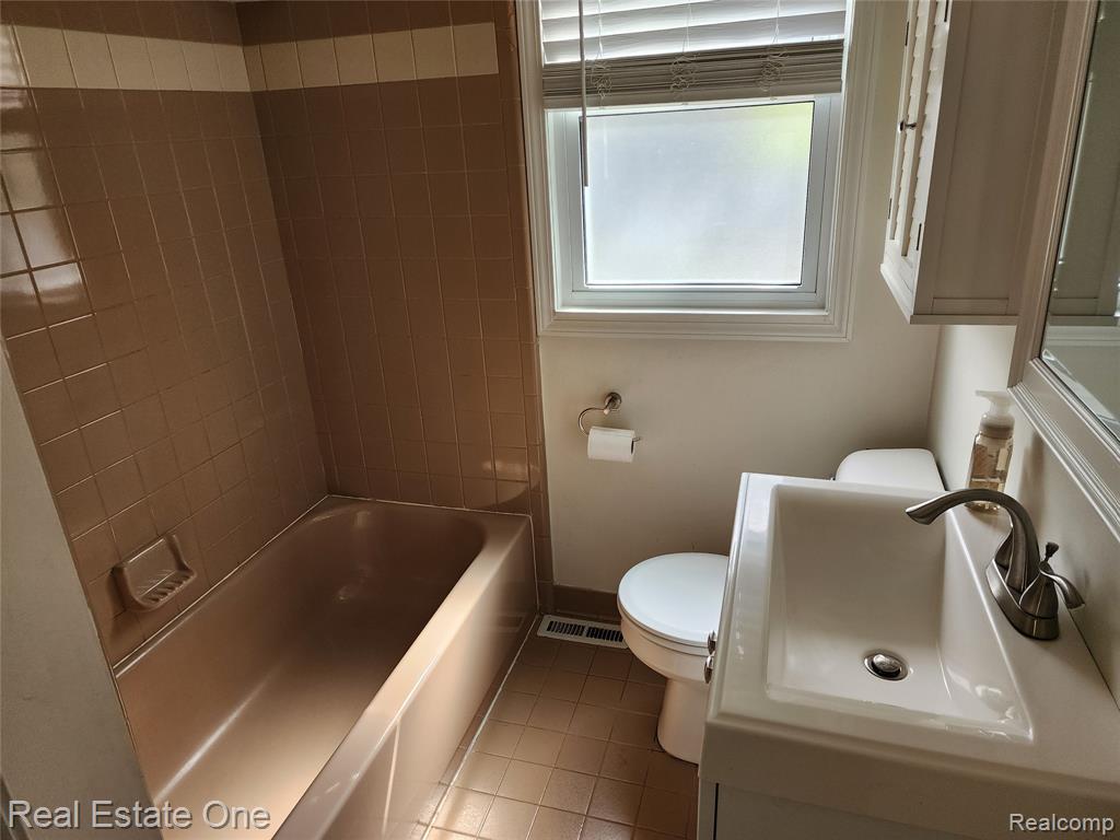 3659 Ellwood Avenue, Berkley, MI 48072 — Photo 15