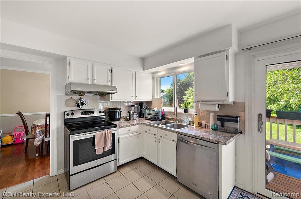 44831 Huntington Drive, Novi, MI — Photo 14