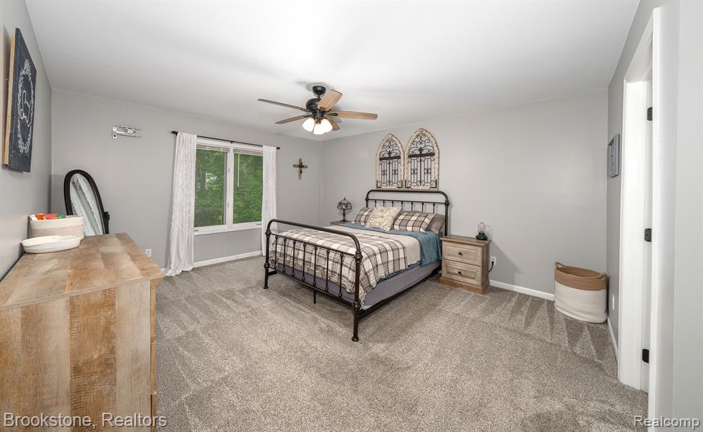 921 OLD HICKORY LANE Lane, Lake Orion, MI 48362 — Photo 36