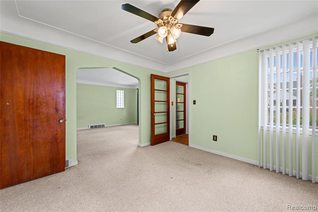 6874 Greenview Avenue, Detroit, MI 48228 — Photo 5