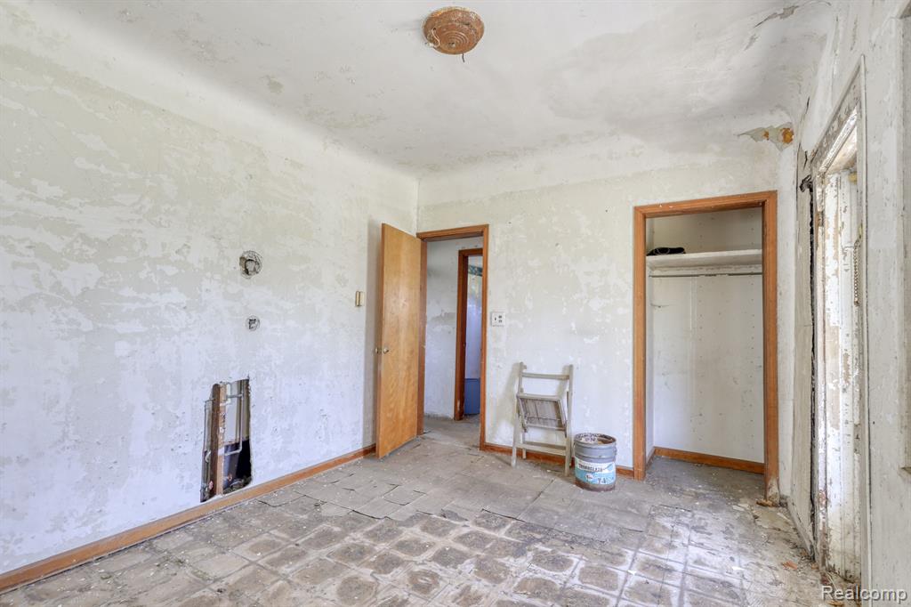 9915 VAN BUREN Road, Fowlerville, MI 48836 — Photo 9