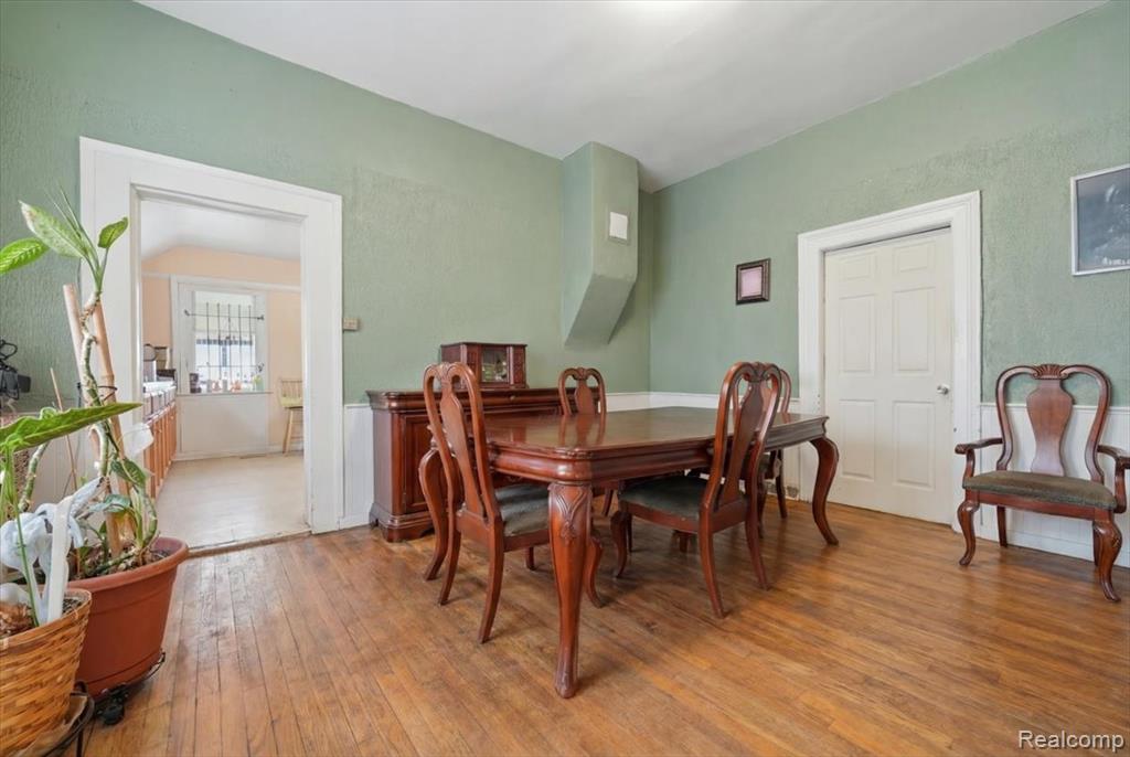 2745 VERMONT ST - Photo 4