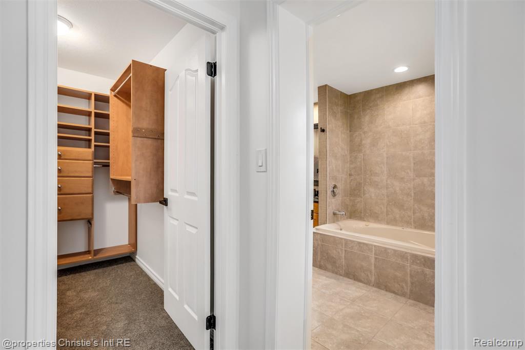 1757 TOWNSEND Street, Detroit, MI 48214 — Photo 27