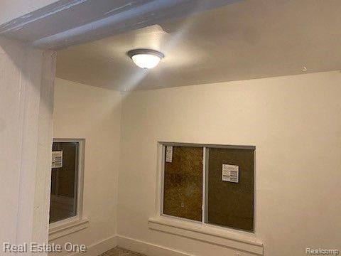 8665 QUINCY Street, Detroit, MI 48204 — Photo 10