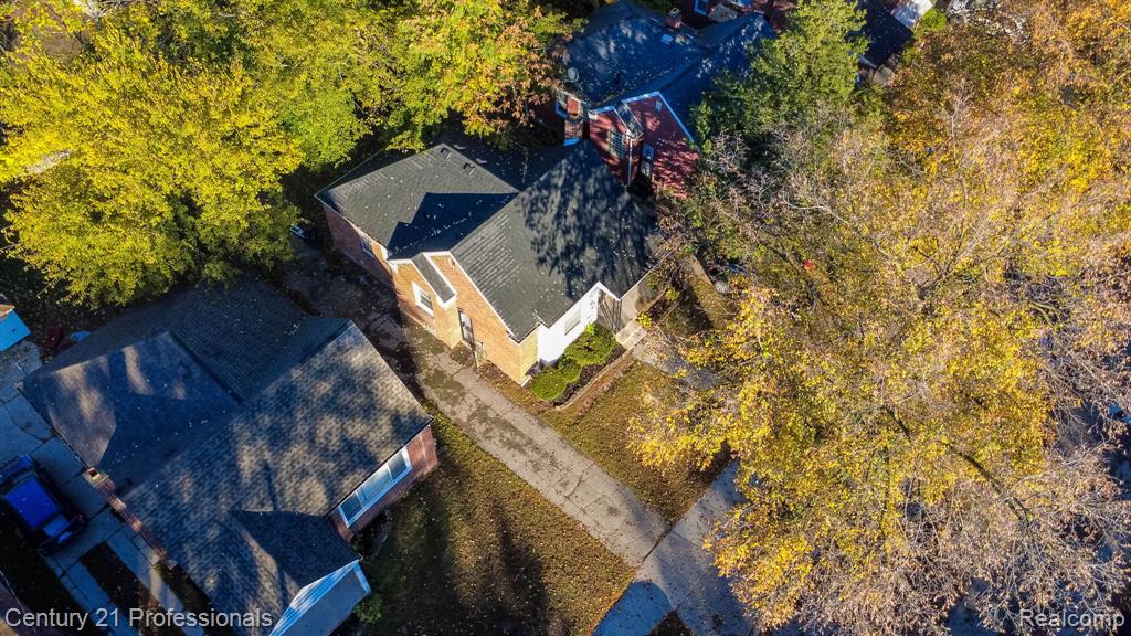 18951 Edinborough Road, Detroit, MI 48219 — Photo 35