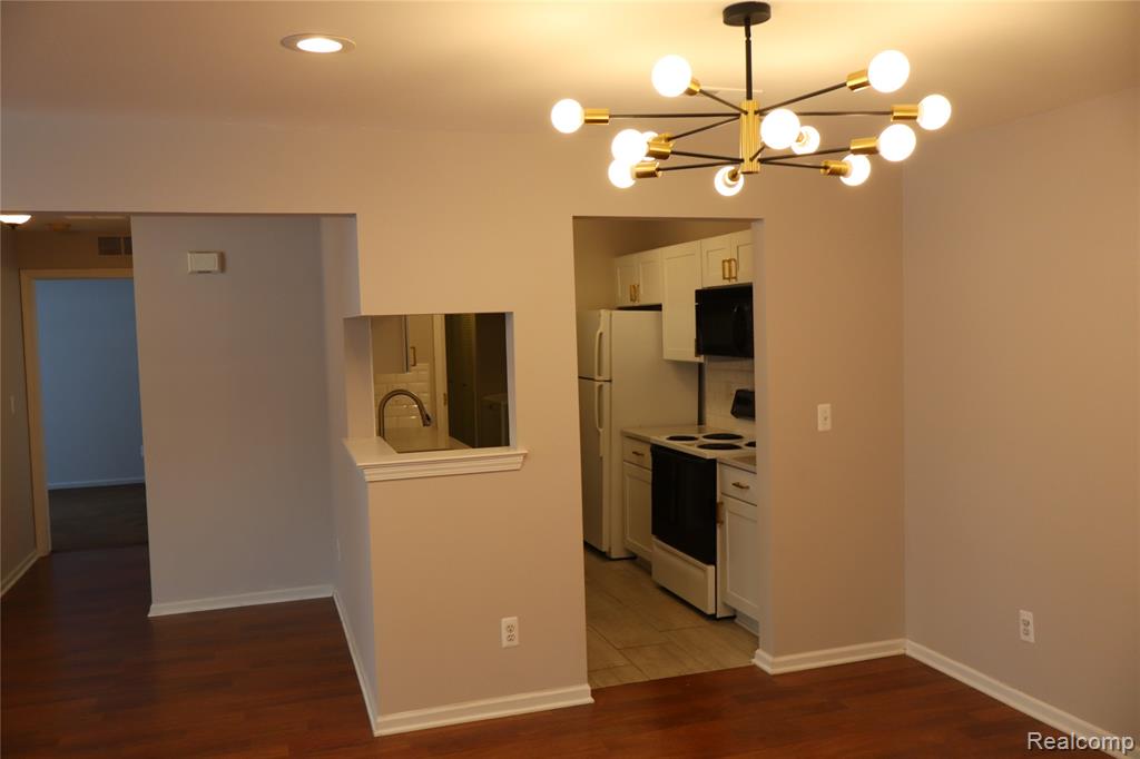44982 Marigold Drive, Sterling Heights, MI 48314 — Photo 11