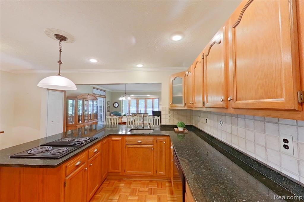 50666 W 9 Mile Road, Novi, MI — Photo 4