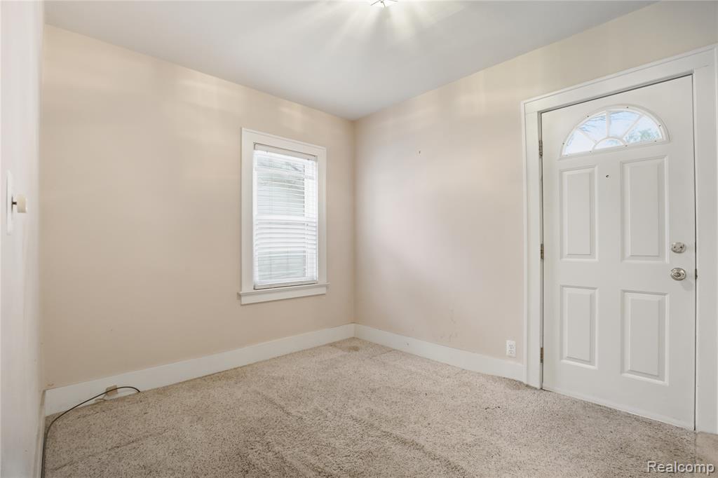 3317 Cheyenne Avenue, Burton, MI 48529 — Photo 16
