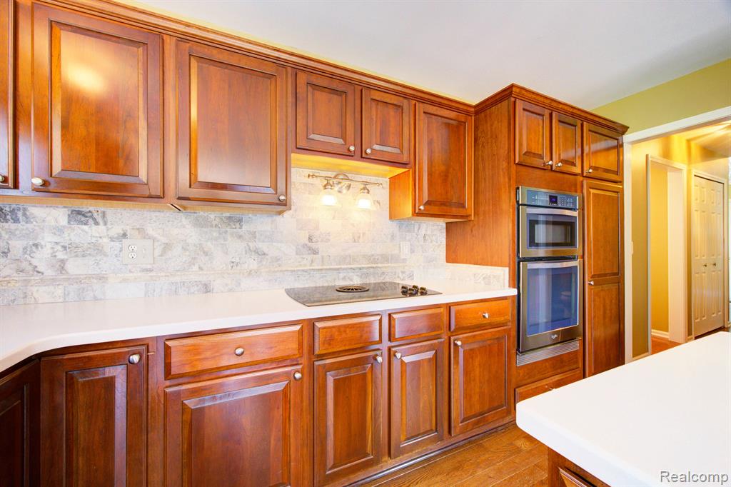47631 Pavillon Road, Canton, MI 48188 — Photo 18