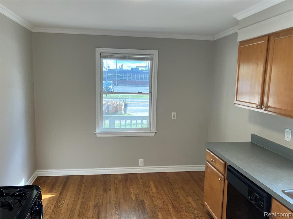 925 WOODWARD Heights, Ferndale, MI 48220 — Photo 11