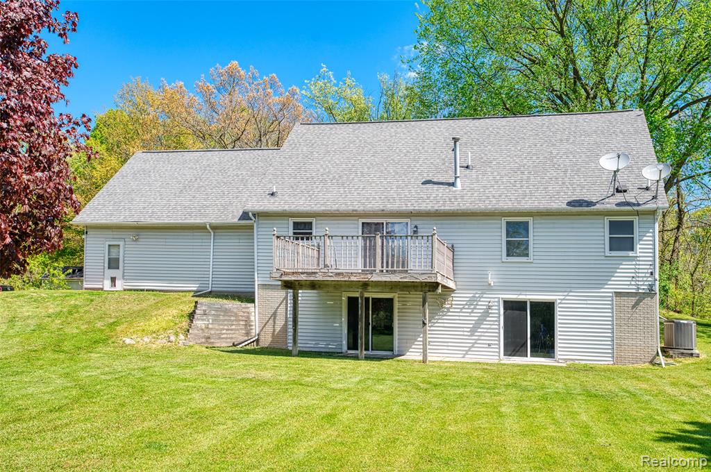 6879 Crofoot Road, Howell, MI 48843 — Photo 33