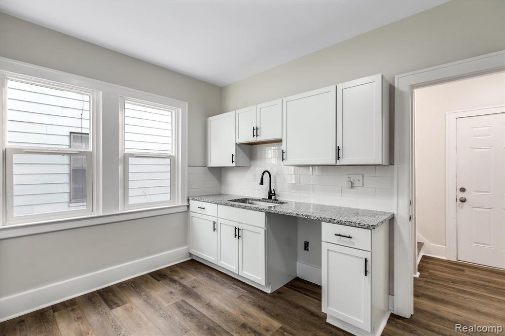 5775 HOLCOMB Street, Detroit, MI 48213 — Photo 13