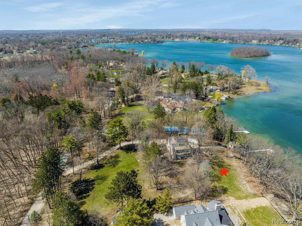 940 LAKE ANGELUS, Lake Angelus, MI 48326 — Photo 8