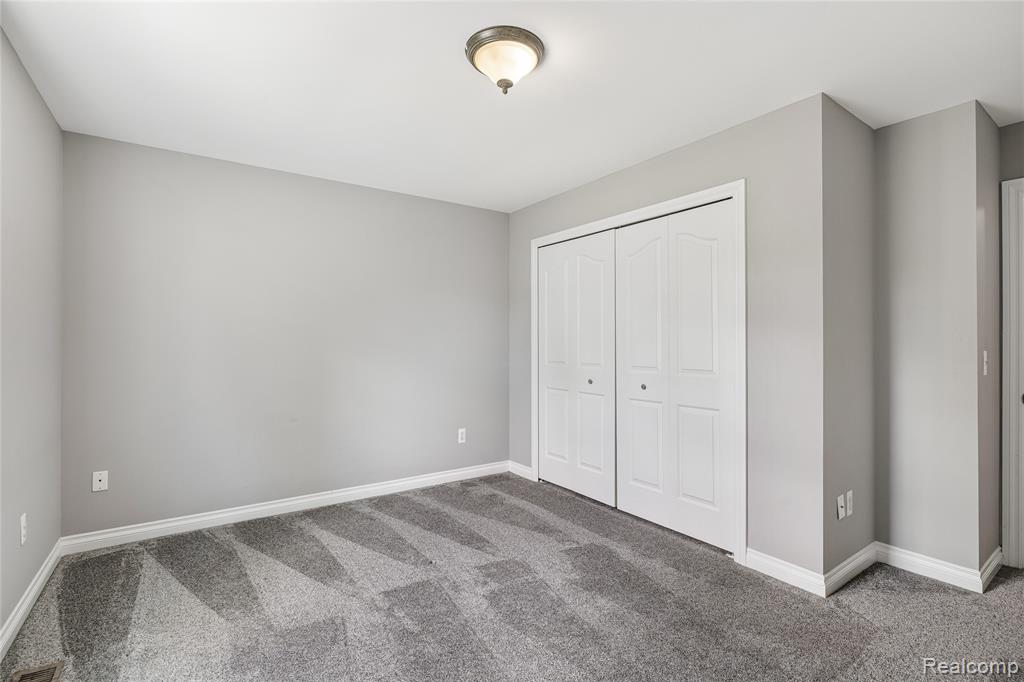 20798 Oak Ridge Drive, Clinton Twp, MI 48036 — Photo 31